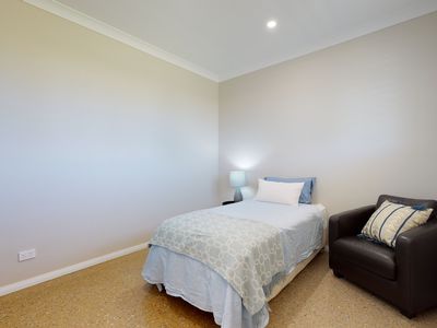 70 Champagne Drive, Dubbo