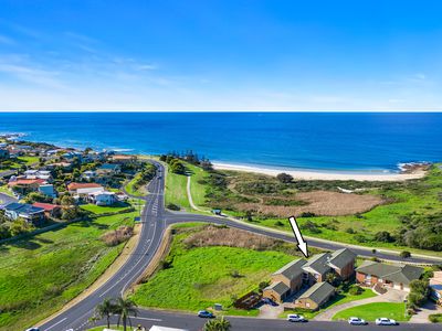 2 / 4 Warbler Crescent, North Narooma