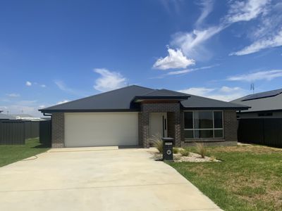 3 Condor Street, Forbes