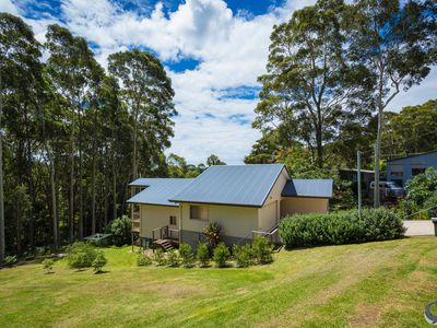 16 Cole Crescent, Narooma