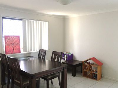 16 Hume Circuit, Warner