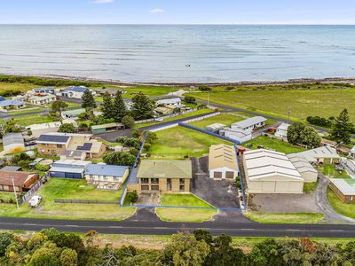 9-11 Eight Mile Creek Road, Racecourse Bay