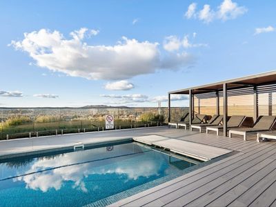 711 / 90 Swain St, Gungahlin