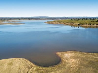 48 Lakeside Boulevard, Derrinal