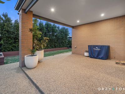 18 Cascade Drive, Aintree