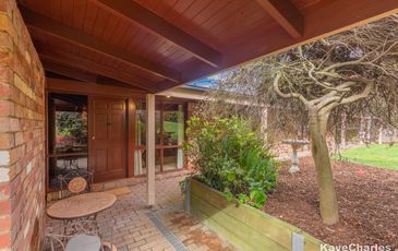 16 Corringham Road, Beaconsfield Upper