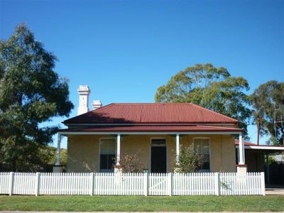 4 Burton Street, Blayney