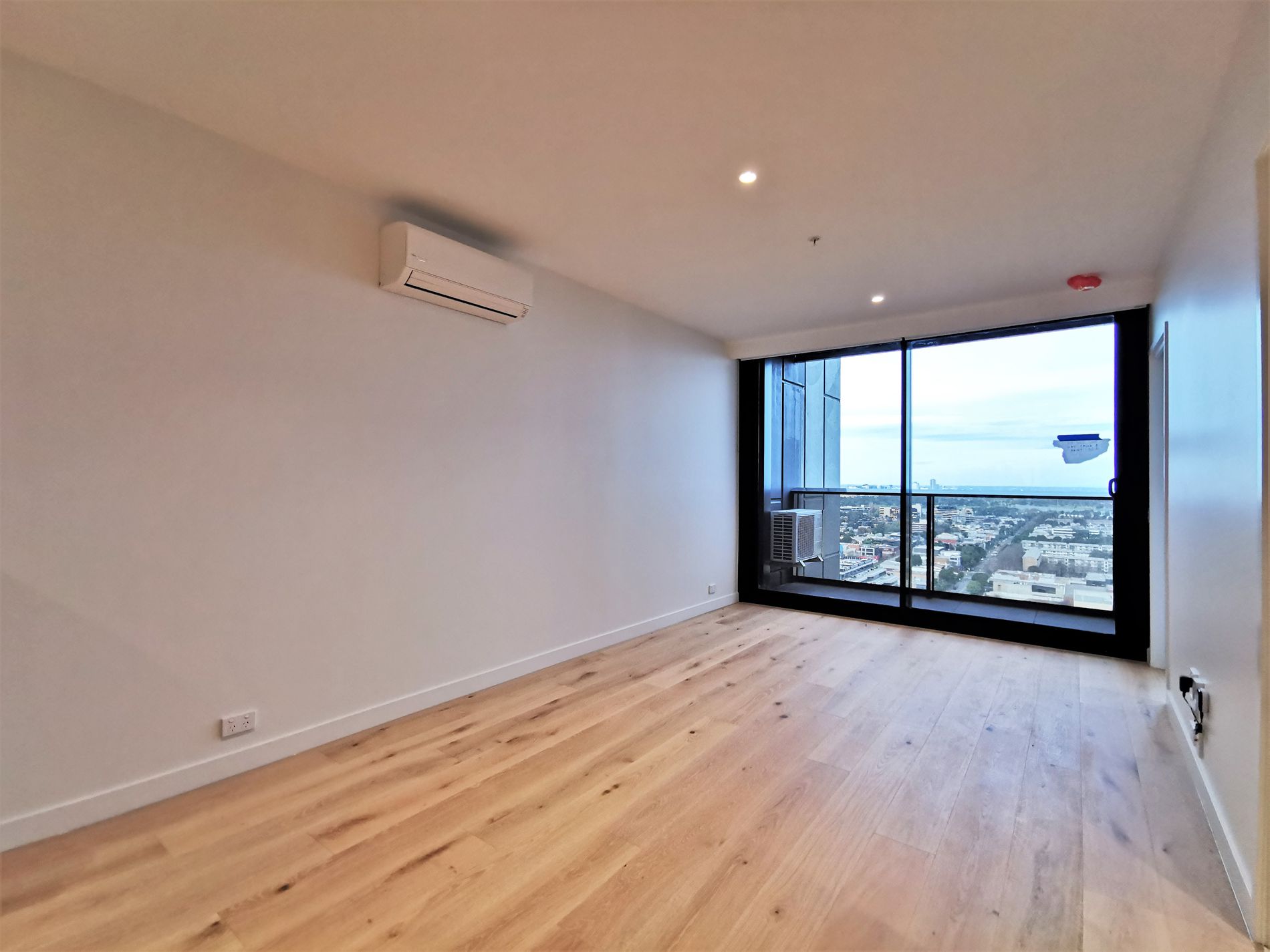 2407 / 245 City Road, Southbank