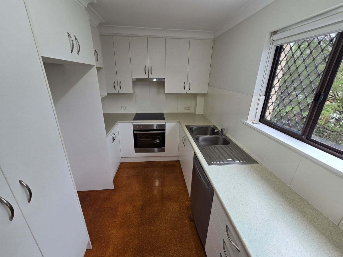 3 / 4 Sheehan Street, Milton