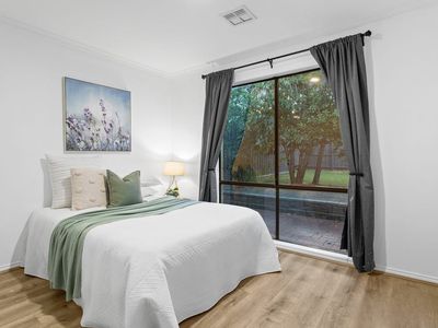 8 Little Acre Cl, Langwarrin