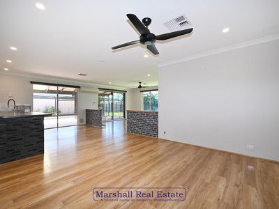 92 Balladong Loop, Carramar