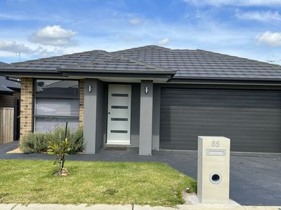 85 Yeungroon Boulevard, Clyde North