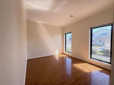 7 Razorbill Terrace, Werribee