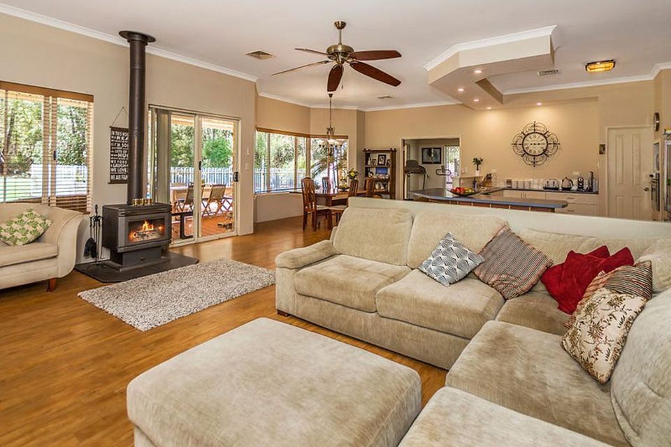 31 Oak Way , Baldivis