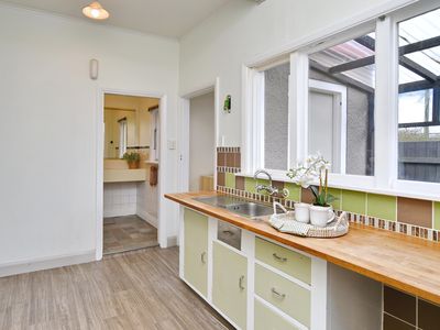 36 Hopkins Street, Woolston