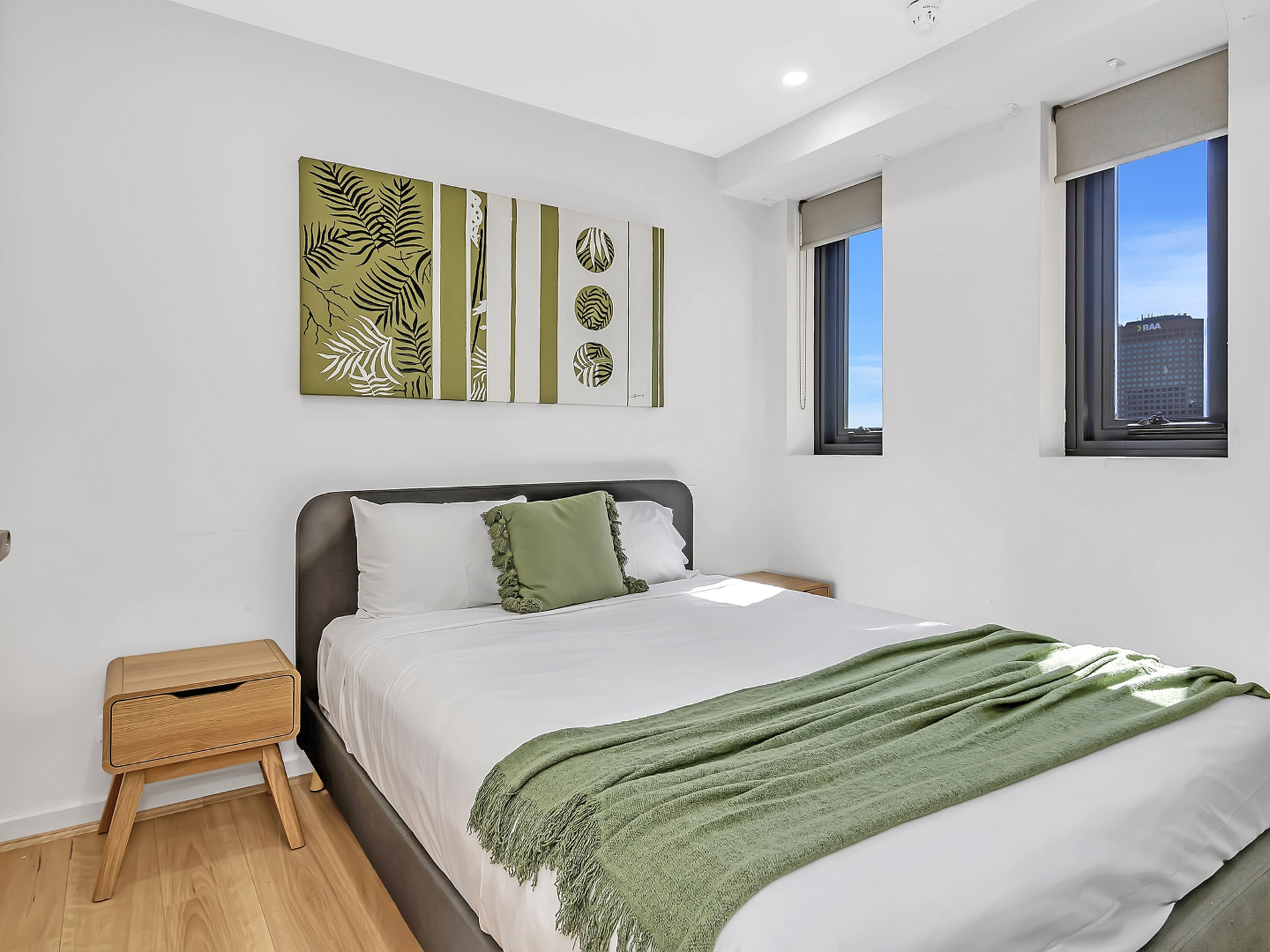 1701 / 10 Balfours Way, Adelaide