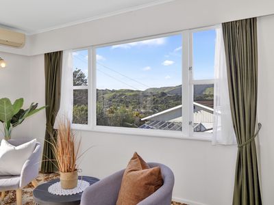 33A Saint Edmund Crescent, Tawa
