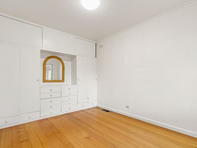 11 McGhee Street, Sale