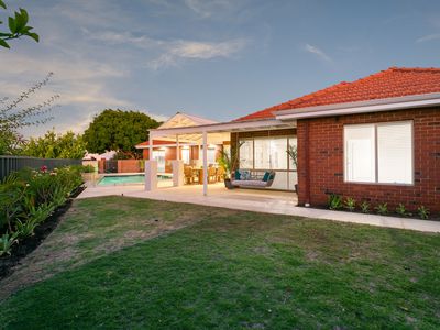 2 Craig Place, Winthrop