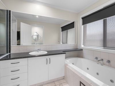 6 Bridgeview Court, Warrnambool