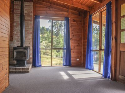323 Dulcia Road, Gordon