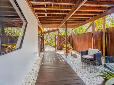 16 Gloria Street, South Golden Beach