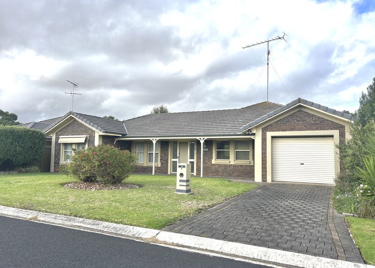 8 Greenway Place, Mount Gambier