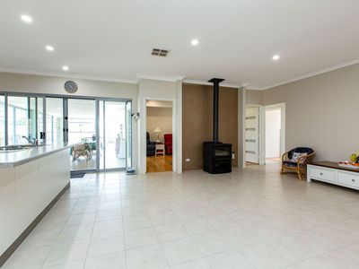 5 Tobar Road, Dalyellup