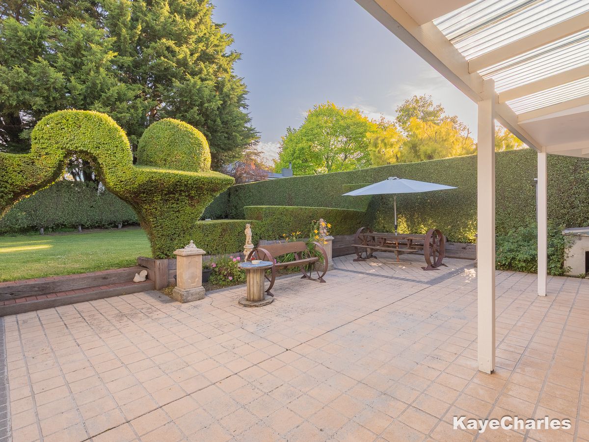 15 Burton Road, Beaconsfield Upper