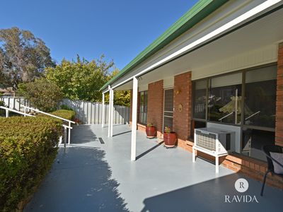 8 BAKULIS COURT, Beechworth