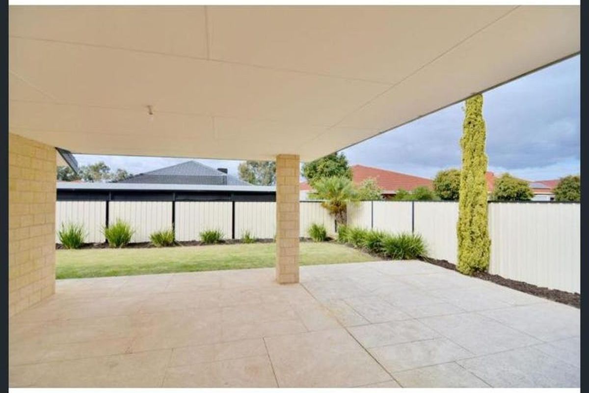 9 Woodside Loop, Beckenham