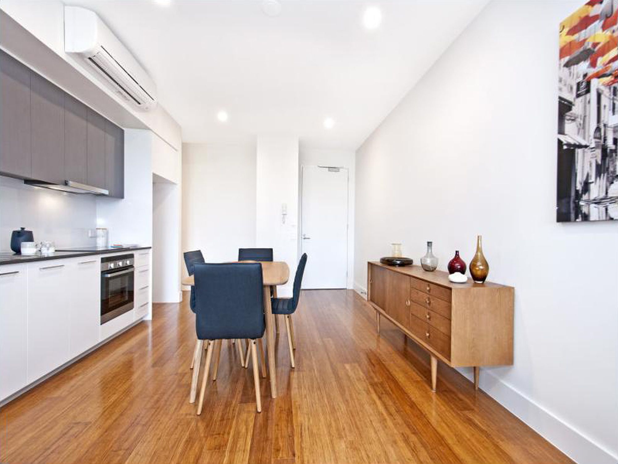 305 / 301 St Clair Avenue, St Clair