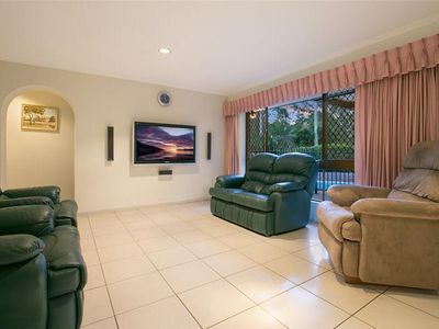 27 Passerine Drive, Rochedale South