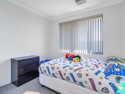 10 Paddle Way, Yanchep