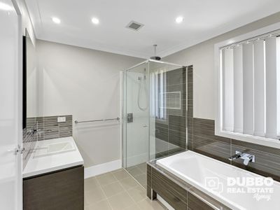 27 Linda Drive, Dubbo