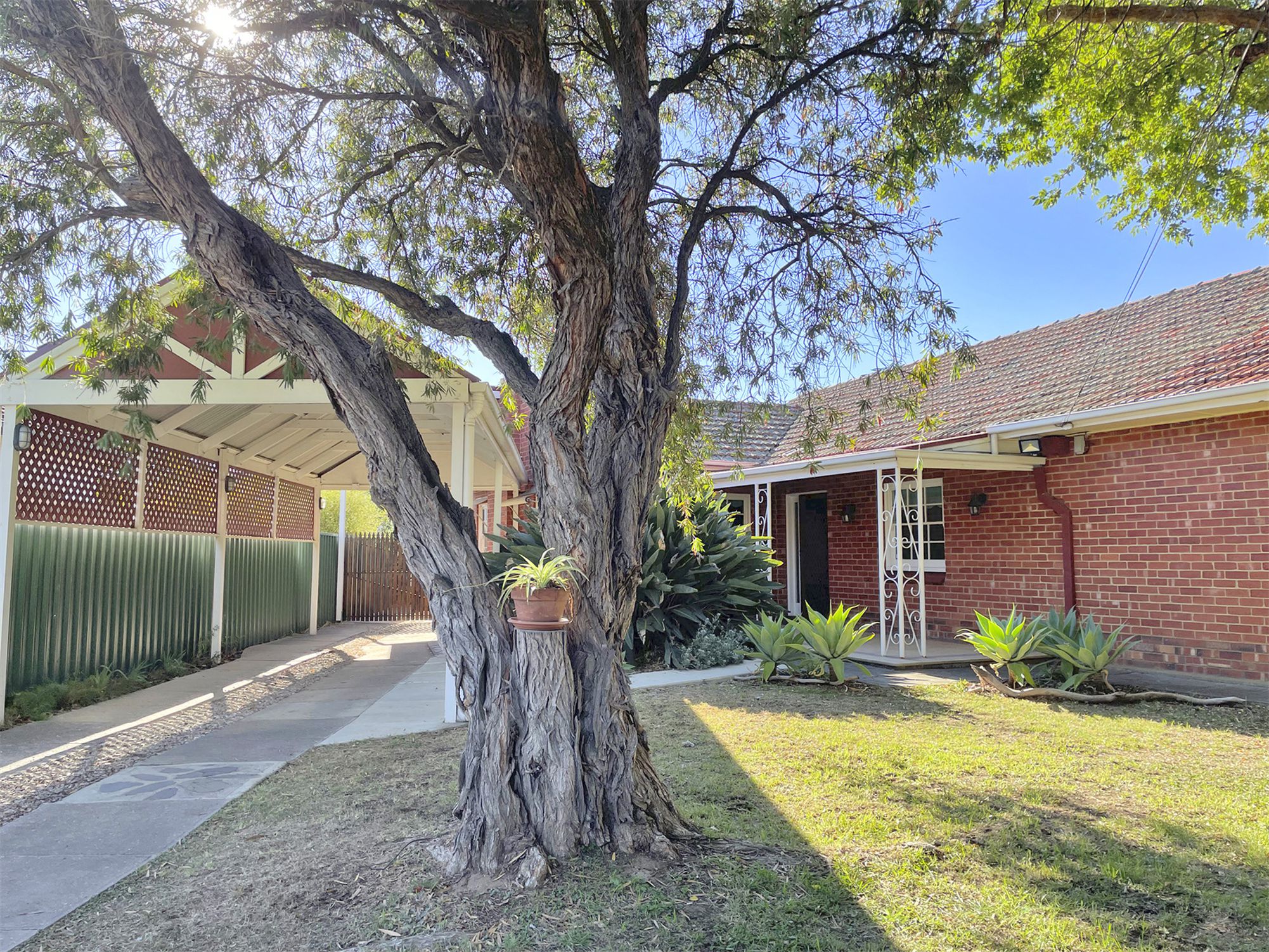 1 Wheaton Road, Plympton