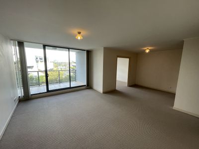 15 / 12 Bank Street, Wollongong