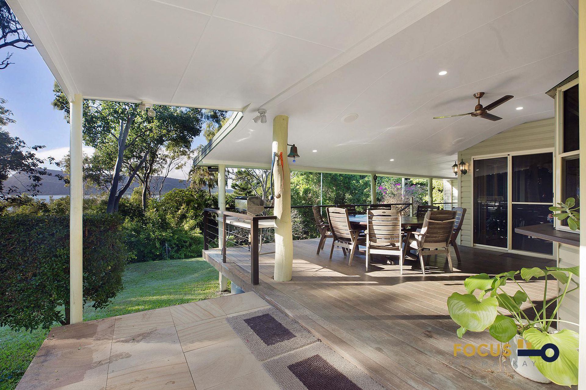9 Ward Esplanade, Ball Bay
