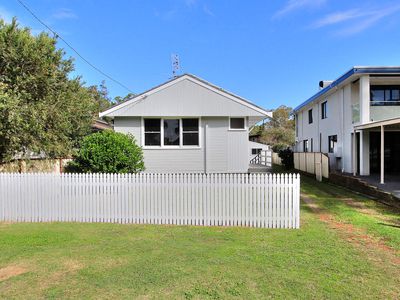 18 Wingfield Street , Windermere Park