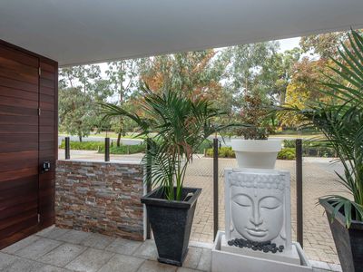 8/2 Dynevor Rise, Floreat