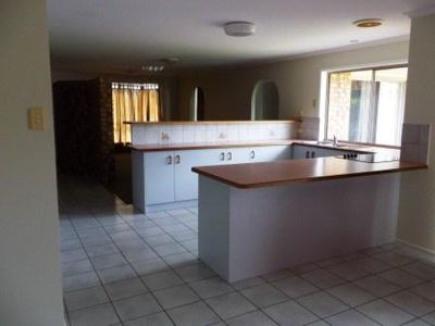 5 Kentia Court, Kawungan