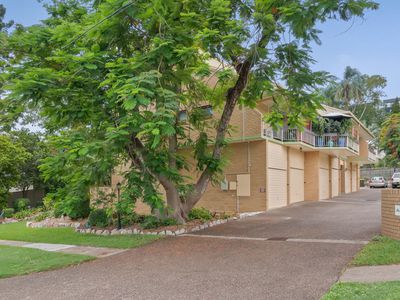 8 / 33 Alexandra Avenue, Taringa