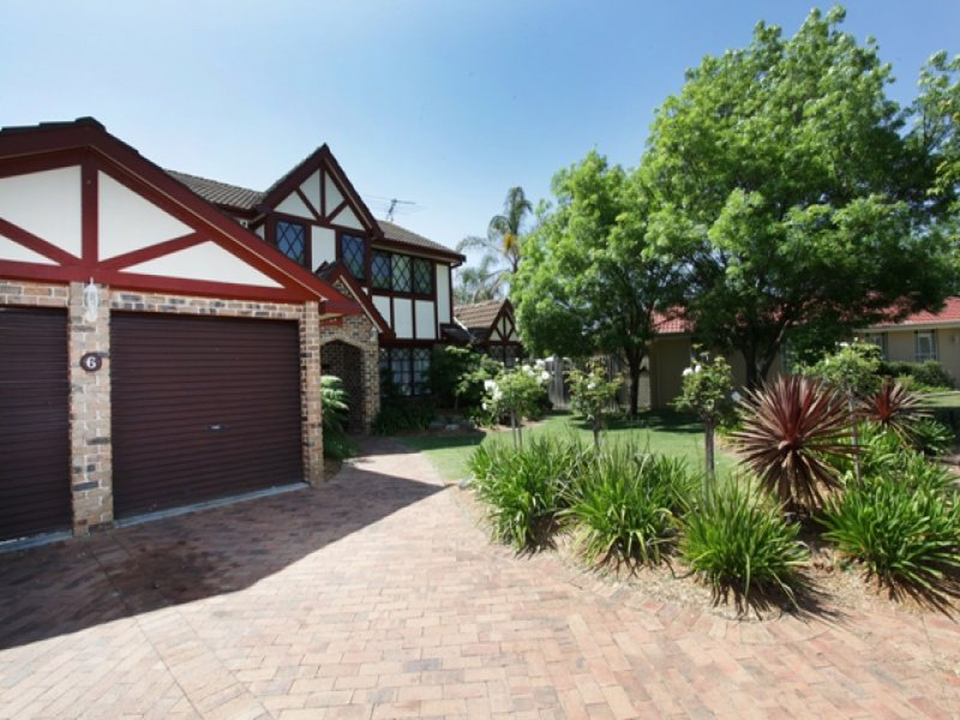 6 Lavender Close, GLENMORE PARK