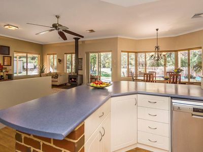 31 Oak Way , Baldivis