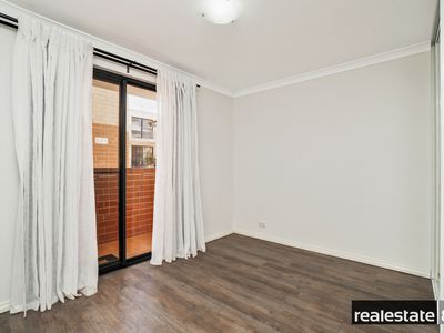 4 / 30 Bronte Street, East Perth