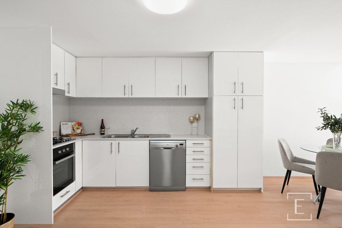 213e / 138 Carillon Avenue, Newtown