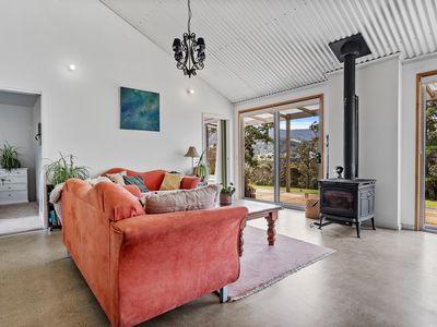 15 Pine Lodge Road, Glen Huon