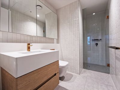 4107 / 464 Collins Street, Melbourne