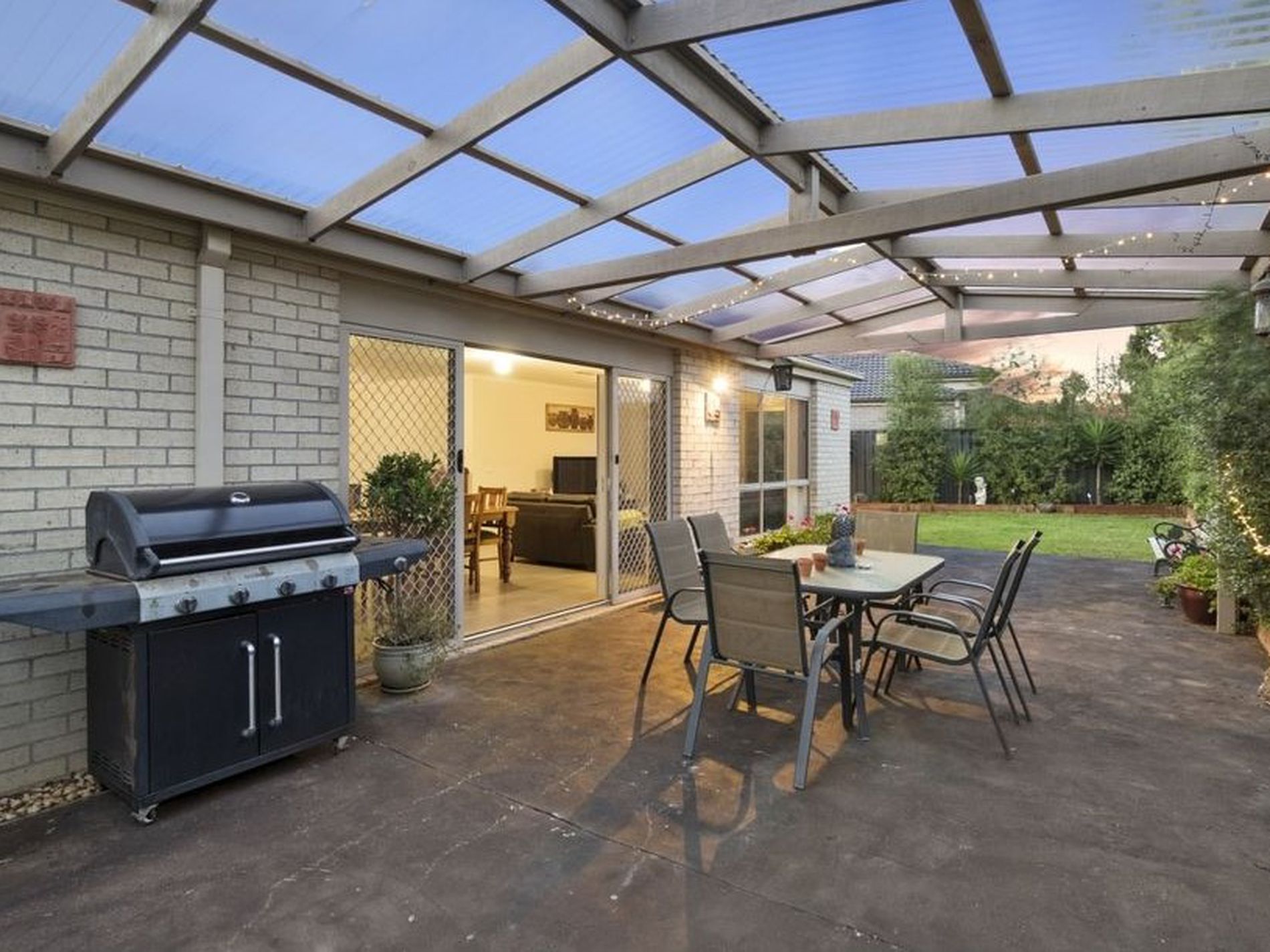 30 Clearwater Rise Parade, Truganina