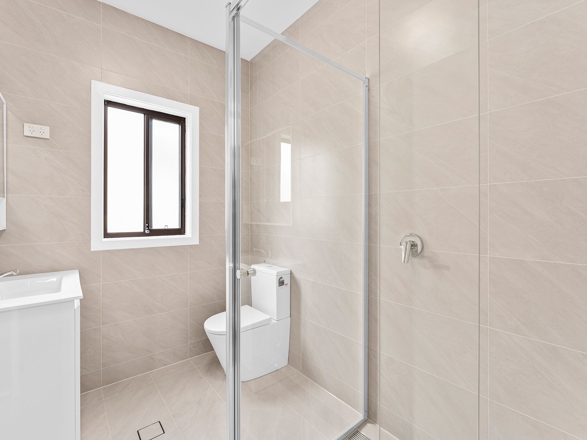 30 Lake Avenue, Cringila